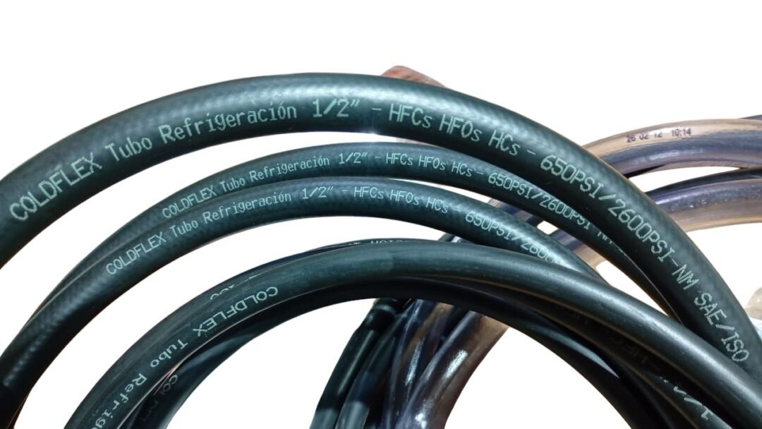 -KIT DE INSTALACION CON MANGUERA COLDFLEX 3000FG (1/4" Y 1/2") 3MTS CON MENSULA: imagen 3