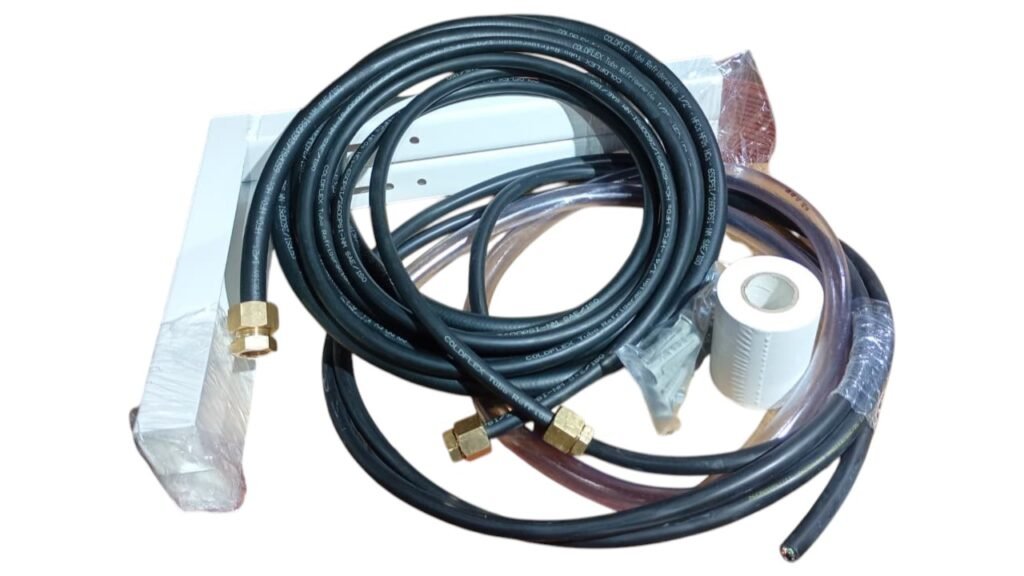 -KIT DE INSTALACION CON MANGUERA COLDFLEX 3000FG (1/4" Y 1/2") 3MTS CON MENSULA